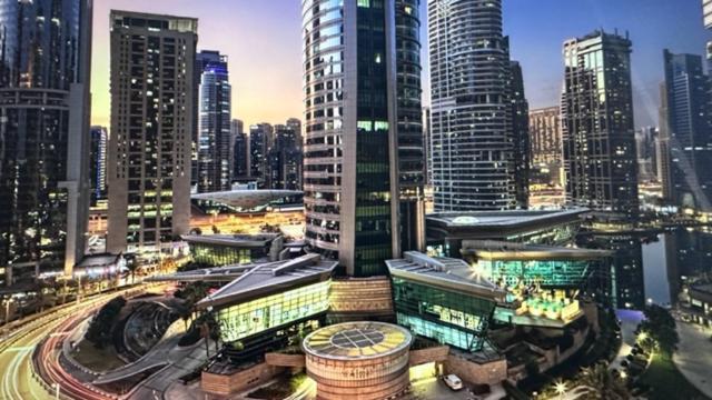 Bonnington Jumeraih Lakes Towers , Jlt Cluster J , Dubai Bagian luar foto